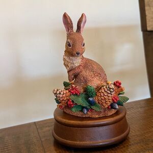 Vtg Winterthur 1996 Rabbit Bunny Music Box By Enesco